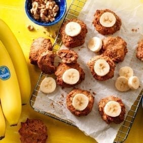 Cookies végétaliens gâteau aux bananes avec reste de bananes Chiquita